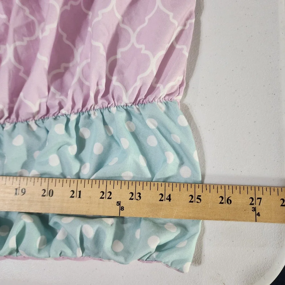 N/A ruffled pillow